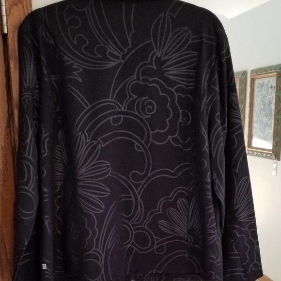 Zenergy by Chico's Black Jacket w/Grey - Picture 2 of 3